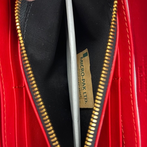 Moschino Couture Red Zip Around Large Wristlet Wallet - NWT - Picture 8 of 13
